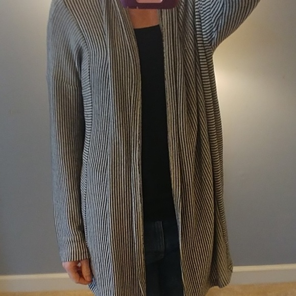 Sunday in Brooklyn Duster - Picture 2 of 4